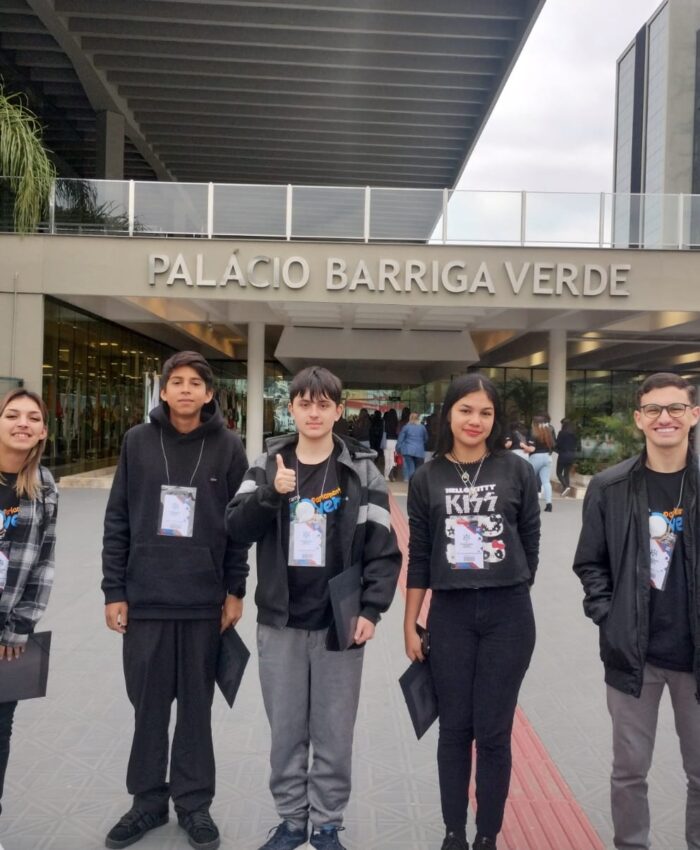 Estudantes de Três Barras participam do Parlamento Jovem em Florianópolis
