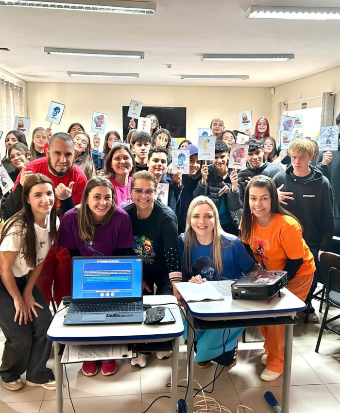 Transformando Desafios Escolares em Aprendizado Emocional: Como o “Simulado das Emoções” Fortalece a Saúde Mental nas Escolas