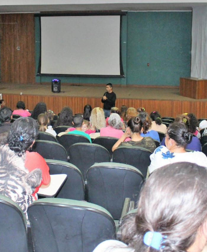 “A importância do Pai na Família” é tema de palestras com beneficiários de programas sociais do Município