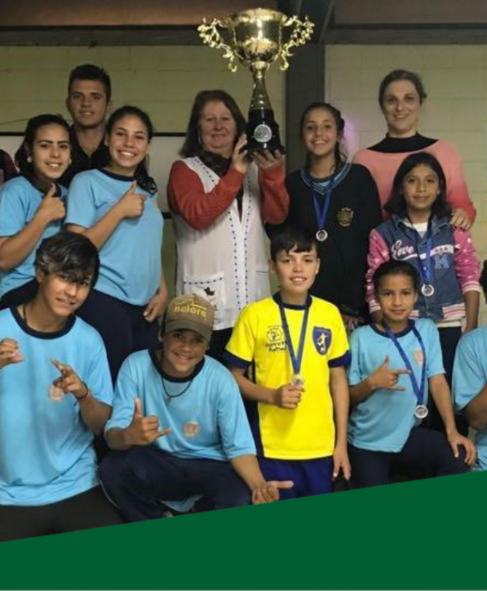 Alunos do CAIC são vice-campeões em torneio de Futsal em Canoinhas