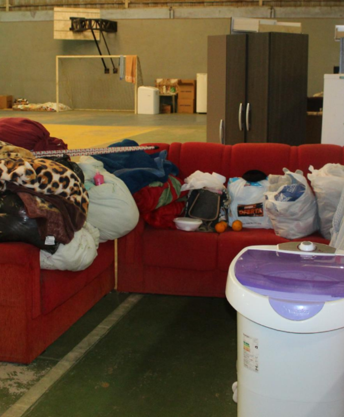 Atingidos pelas cheias começam a voltar para suas casas no São Cristóvão