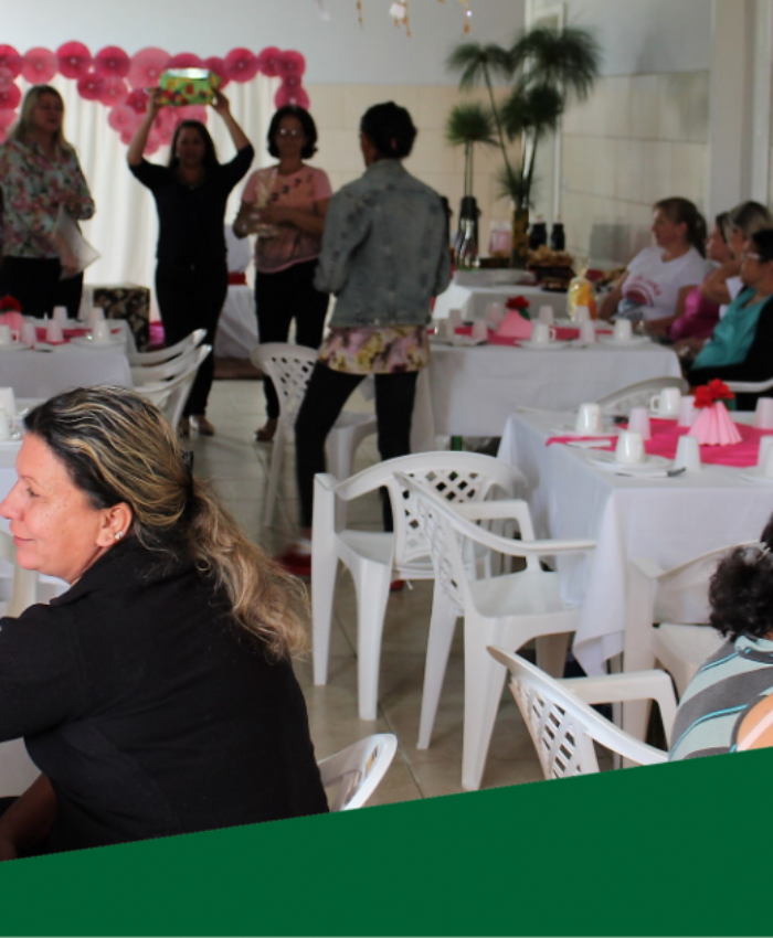 CAPS reúne pacientes e funcionários para celebrar o Dia das Mães