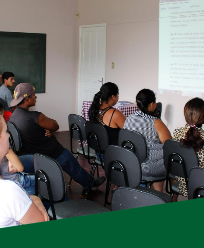 CRAS reúne catadores de recicláveis para tratar da realização de diagnóstico sobre a atividade