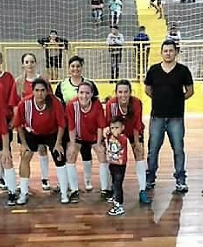 Deixaqueuxuto e Atlético TB fazem a final do Futsal Feminino
