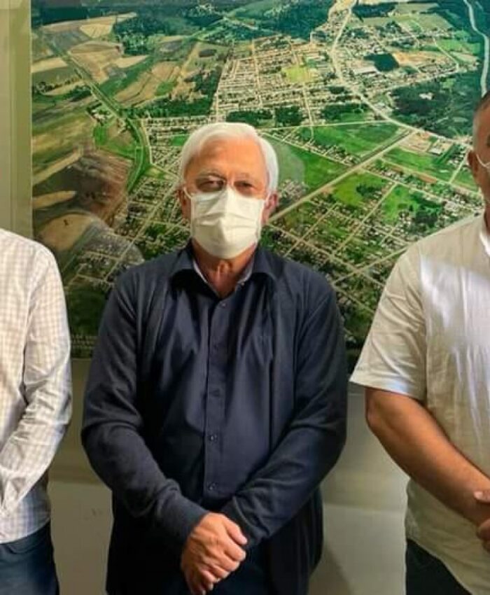 DEPUTADO SARGENTO LIMA VISITA TRÊS BARRAS E SE COLOCA A DISPOSIÇÃO DO MUNICÍPIO