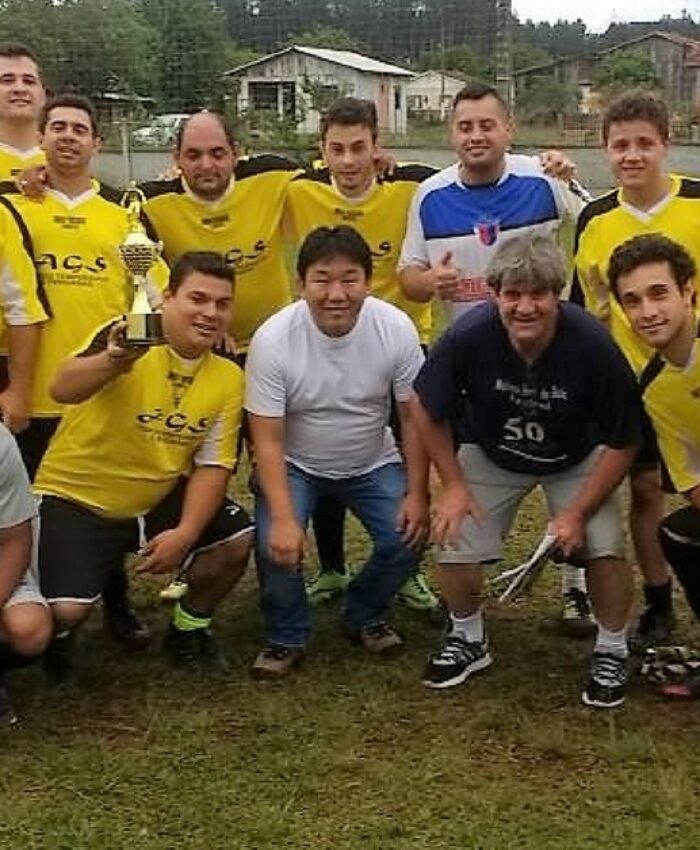 Educação goleia e é campeã do Interno de Futebol Suíço