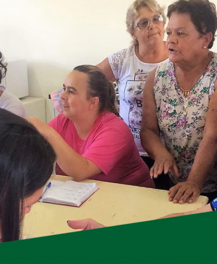 Em encontro, grupo da Melhor Idade recebe serviços de saúde