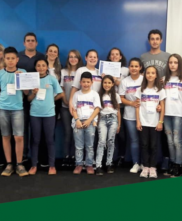 Estudantes de escolas municipais classificam trabalhos à etapa final da 8ª MOCISC