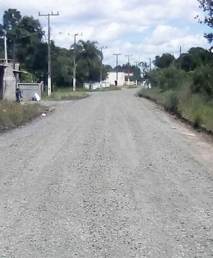 Frentes de trabalho realizam melhorias em ruas do distrito de São Cristóvão