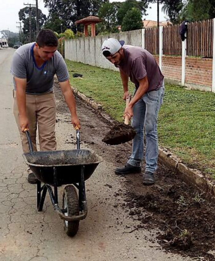 Limpeza pública: equipes realizam força tarefa na cidade e no interior