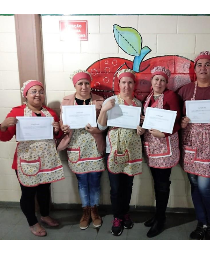 Merendeiras escolares participam de capacitação em Três Barras