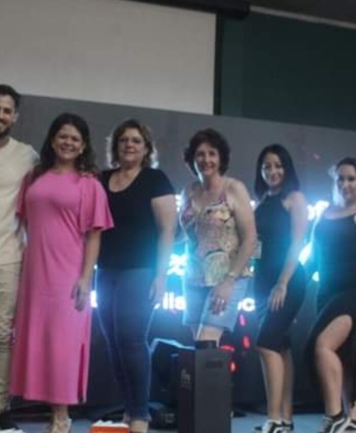 PALESTRA SHOW DESTACA IMPORTÂNCIA DO EMPODERAMENTO FEMININO E A VALORIZAÇÃO DA MULHER EM TRÊS BARRAS