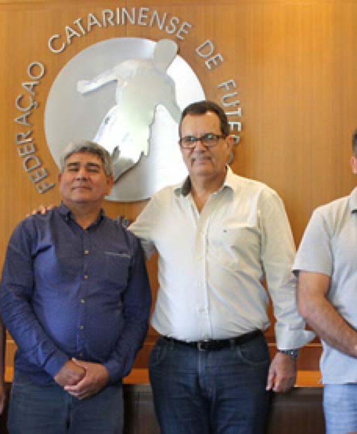 Parceira da prefeitura de Três Barras, LEC solicita curso para árbitros da região