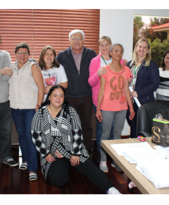 Prefeito Shimoguiri recebe a visita de profissionais e pacientes do Caps Viva Bem