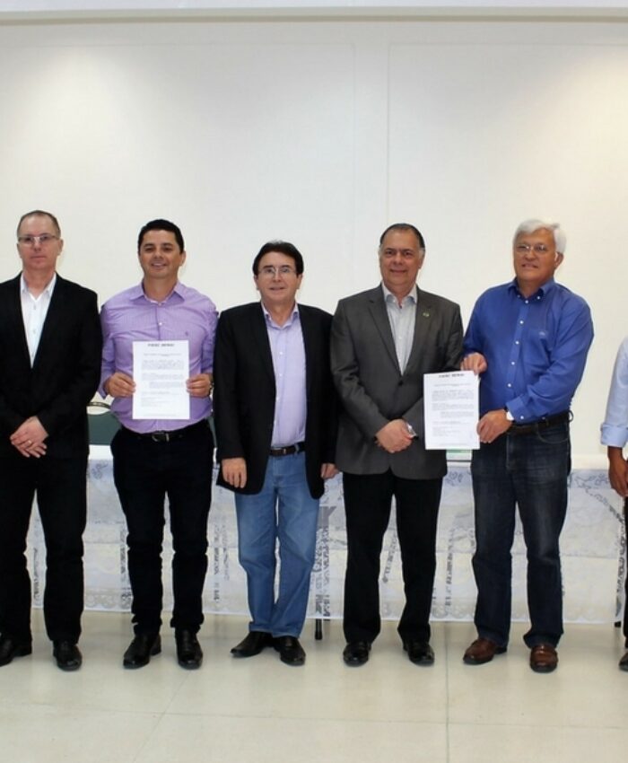 Prefeitura e Fiesc/Senai firmam convênio para cursos de orientação profissional de alunos