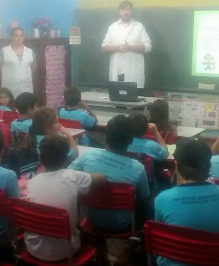 Prevenção à Dengue e Febre Amarela é tema de palestra em escola do interior