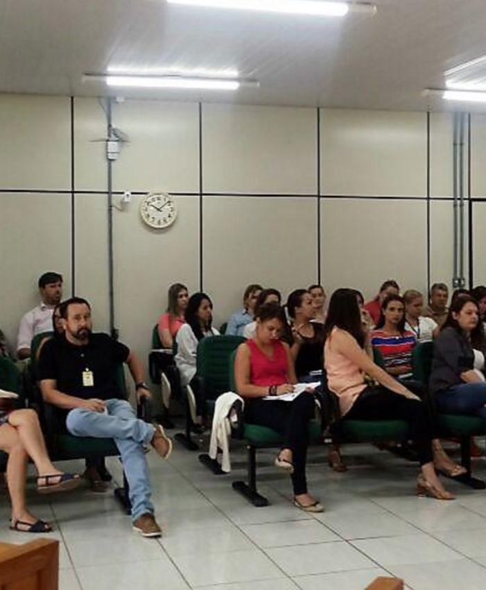 Prevenção e combate às drogas pautam reunião da Rede de Atendimento à Criança e Adolescente