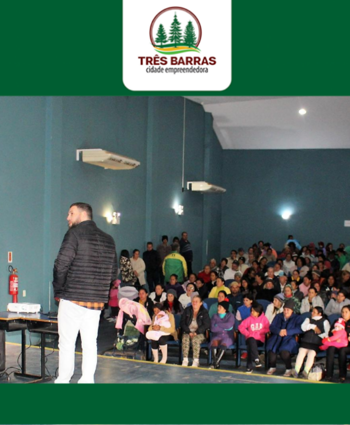 Profissionais da Apae apresentam o “Programa Prevenir” a beneficiários de programas sociais em Três Barras