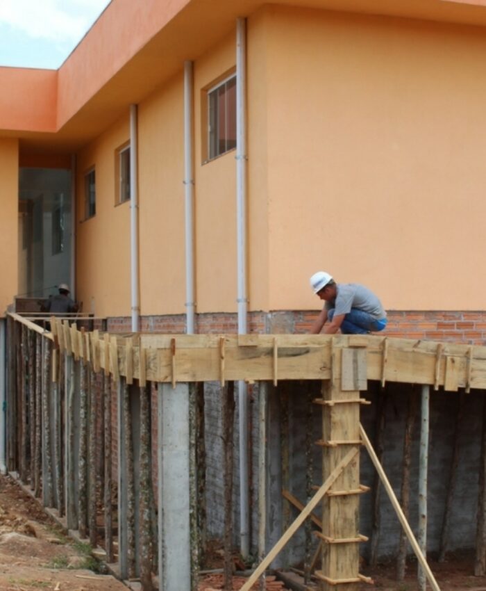 Projetada para o segundo andar, unidade de saúde ganha rampa de acesso