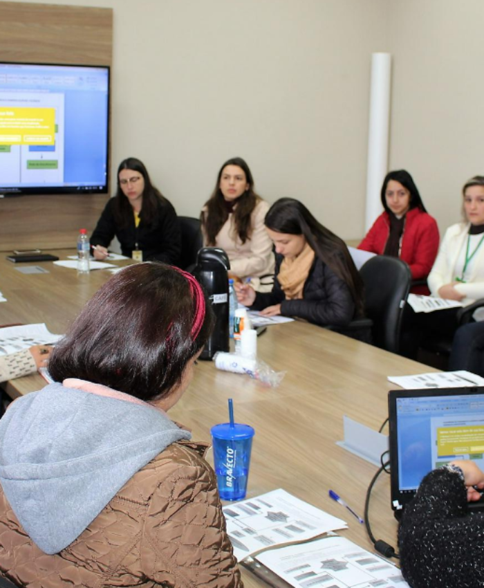 Protocolo de Atendimento a Crianças e Adolescentes é revisado e alterado durante reunião