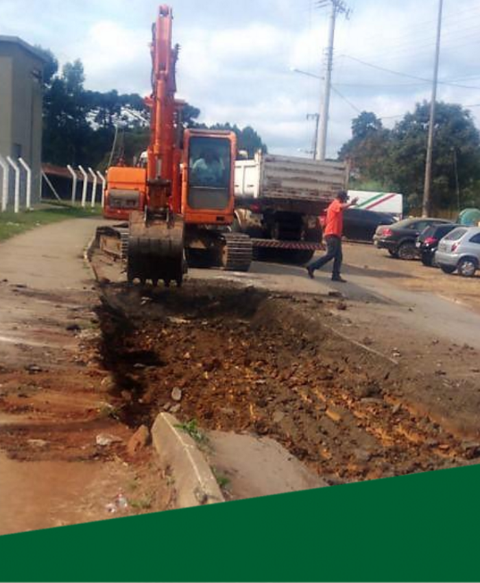 Realizado conserto provisório em partes de asfalto danificado no Km 06/ Barra Grande