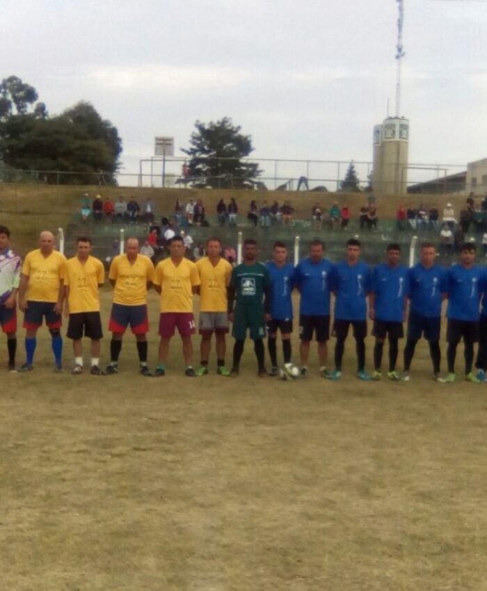 Torneio de futebol suíço reúne mais de 190 atletas no São Cristóvão