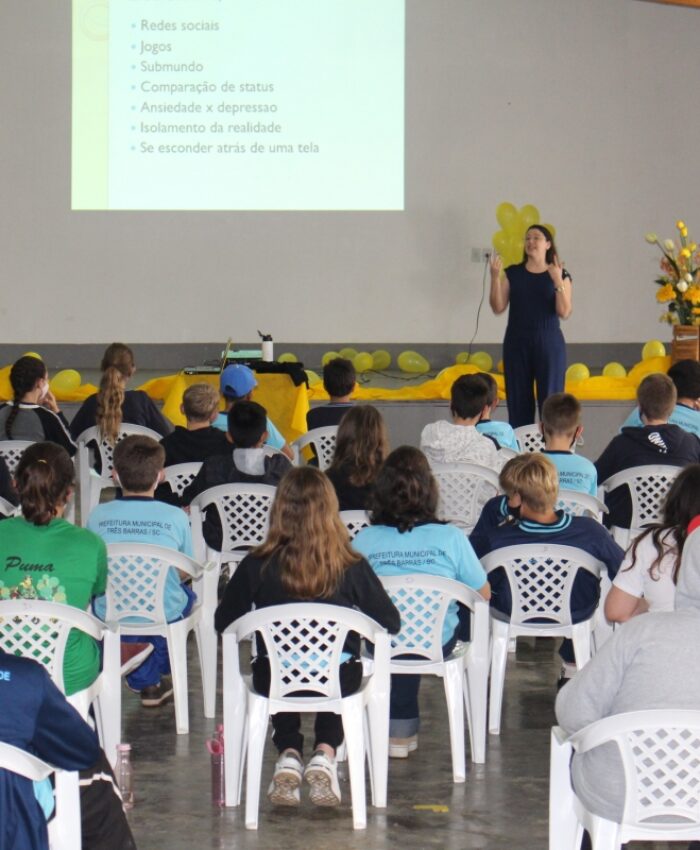 TRÊS BARRAS REALIZA SEMINÁRIO ESCOLAR ALUSIVO A CAMPANHA SETEMBRO AMARELO EM COLÉGIOS DA REDE MUNICIPAL DE ENSINO