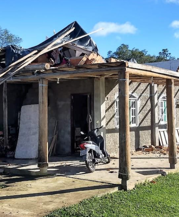 Três Barras decreta situação de emergência para atender famílias atingidas por vendaval nesta semana