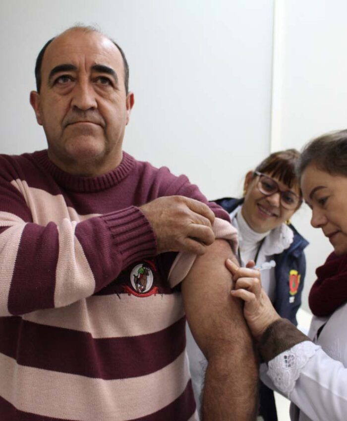 Vigilância Epidemiológica e ESF promovem atualização vacinal de trabalhadores em Três Barras