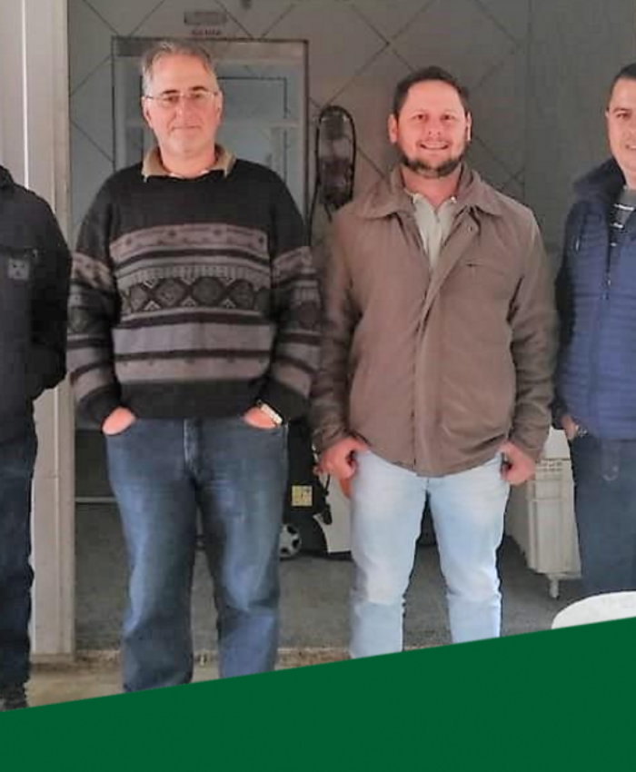 Visita técnica a frigorífico trata de parceria para a compra da produção de peixes de Três Barras
